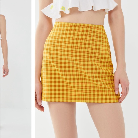 Urban Outfitters Dresses & Skirts - Urban yellow check skirt never worn